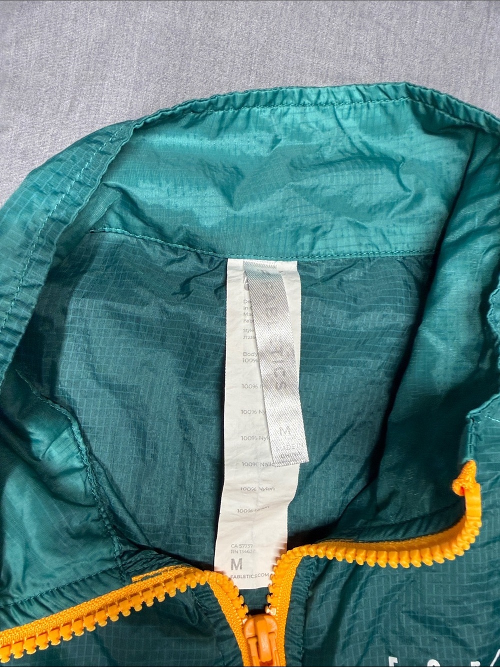 Fabletics Green Windbreaker Rain Jacket with Yellow Zip - Picture 2 of 3